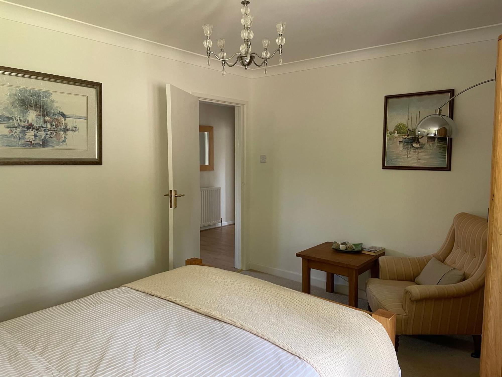 Charming Bournemouth House With Beautiful Spacious Gardens, 5 Min Drive To Beaches, Free Parking For 2-3 Cars Экстерьер фото